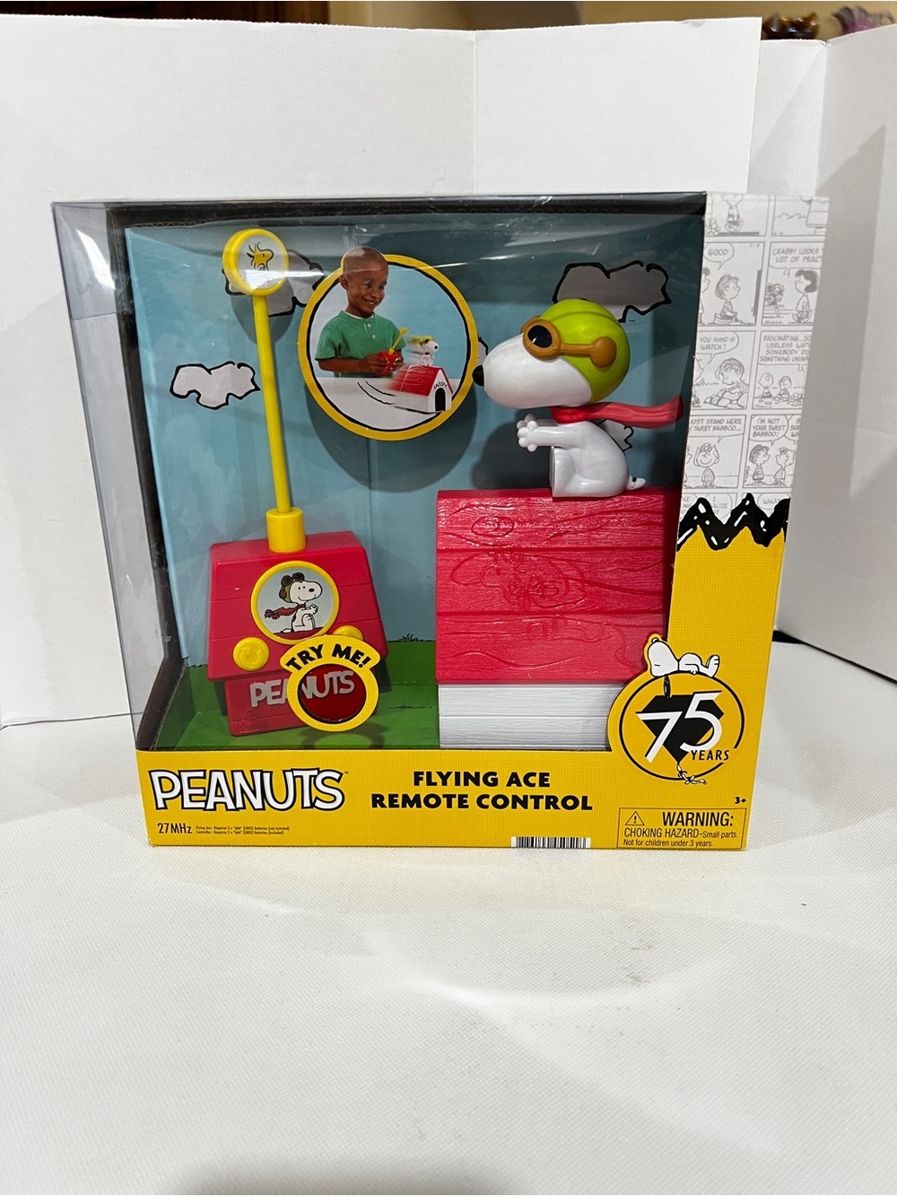 Peanuts Flying Ace Remote Control 75 years Ages 3+